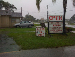 El Indio Tacos Y Snacks outside