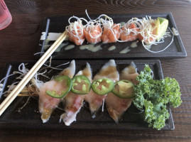 Shoku Sushi food