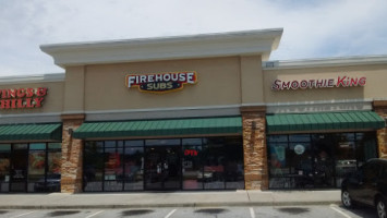 Firehouse Subs Sugarloaf outside