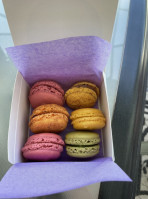 Le Macaron French Pastries food