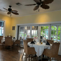 Bagatelle Restaurant Key West inside