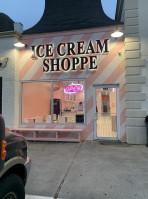 Ice Cream Shoppe Of Destin outside