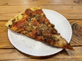 Randy's Wooster Street Pizza food