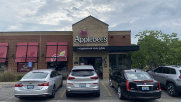 Applebee's Grill outside