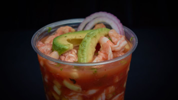 Mariscos Mar Y Tierra food