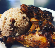 Patty's Carribean Cuisine food