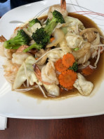 Thai Cuisine On Barbur food
