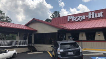 Pizza Hut inside