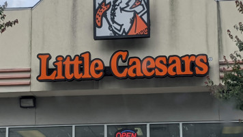 Little Caesars Pizza food