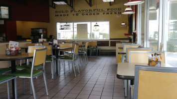 Del Taco inside