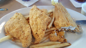 Sharky's American Grill food