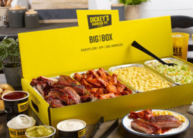 Dickey's Barbecue Pit food