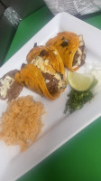 Ellas Taqueria food