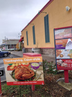 Popeyes Louisiana Kitchen outside