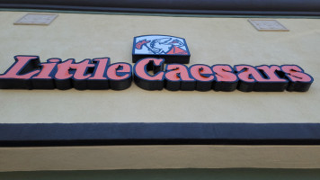 Little Caesars Pizza food