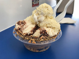 Handel's Homemade Ice Cream- North Scottsdale outside