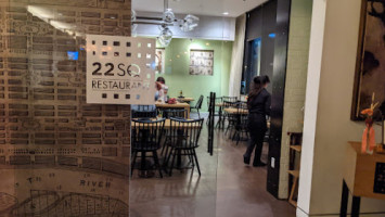 22 Square Restaurant Bar food