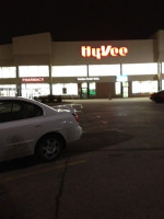 Hy-vee outside