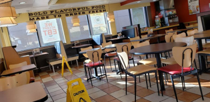 Del Taco inside