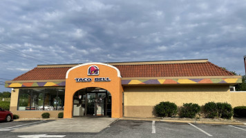 Taco Bell outside