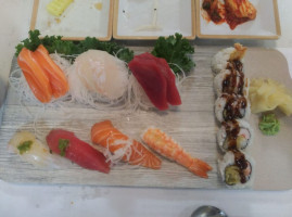 88 Sushi food