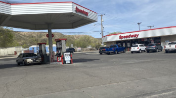 Speedway outside