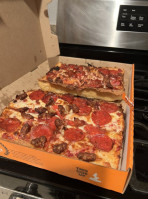 Little Caesars Pizza food