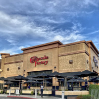 The Cheesecake Factory outside