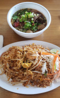 Madee Thai Kitchen food