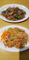 Madee Thai Kitchen food