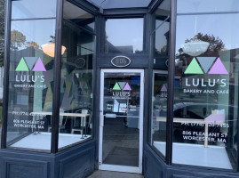 Lulu’s Bakery And Café inside