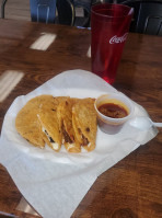 Taco Madre Mexican Grill food