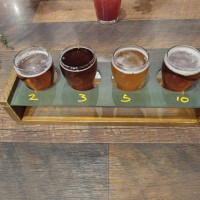 Inside The Five Brewing Company food