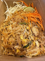 Wawa Thai Food food