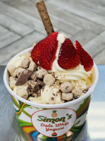 Simon’s Yogurt Pineapple Whip inside