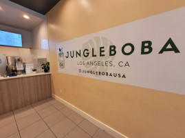 Jungleboba outside