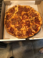 Vinny's Mulberry Street Pizza food