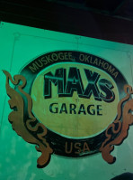 Max's Garage food
