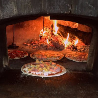 Mountain View Wood Fired Pizza food