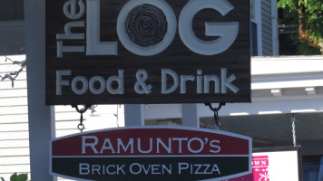 The Log By Ramunto's food