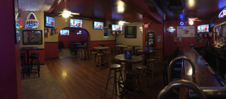 Carson's Sports Bar Restaurant inside