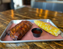 Holy Smokes Bbq Pit food