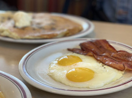 Huddle House food