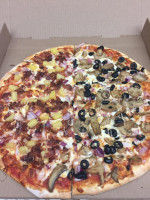 Central City Pizza food