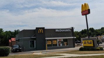 Mcdonald's outside