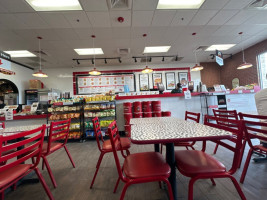 Firehouse Subs Superior Plaza inside