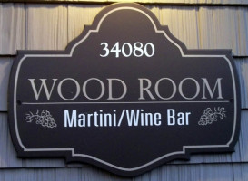 Wood Room Martini Wine food