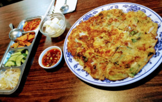 Shin Toe Bul Yi food