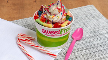 Sweet Frog Frozen Yogurt food