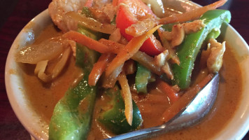 J.b Mon Thai Asian Cuisine food